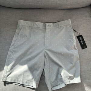 NWT Walter Hagen Golf Shorts W34 10” inseam Wrinkle Resistant - Grey Tiny Icons